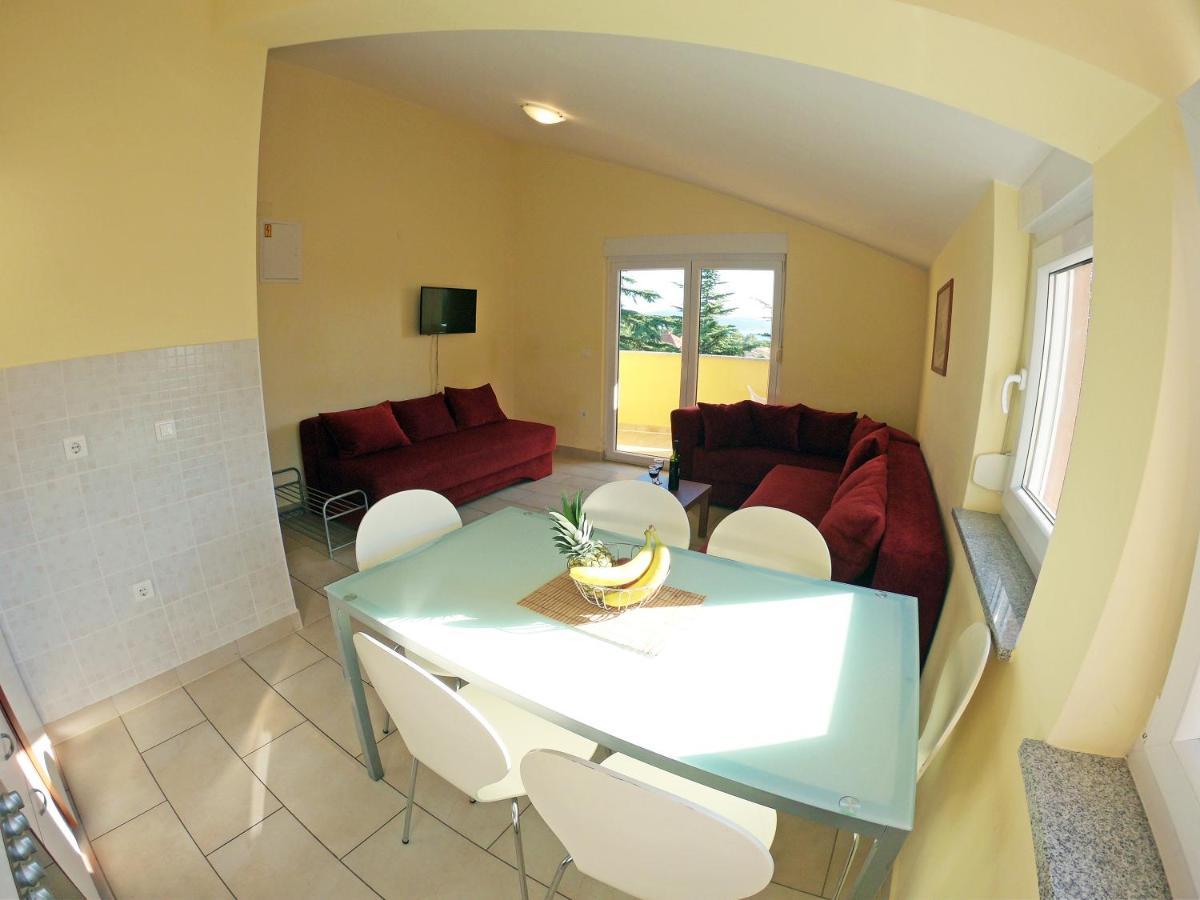 Solaris Apartment *