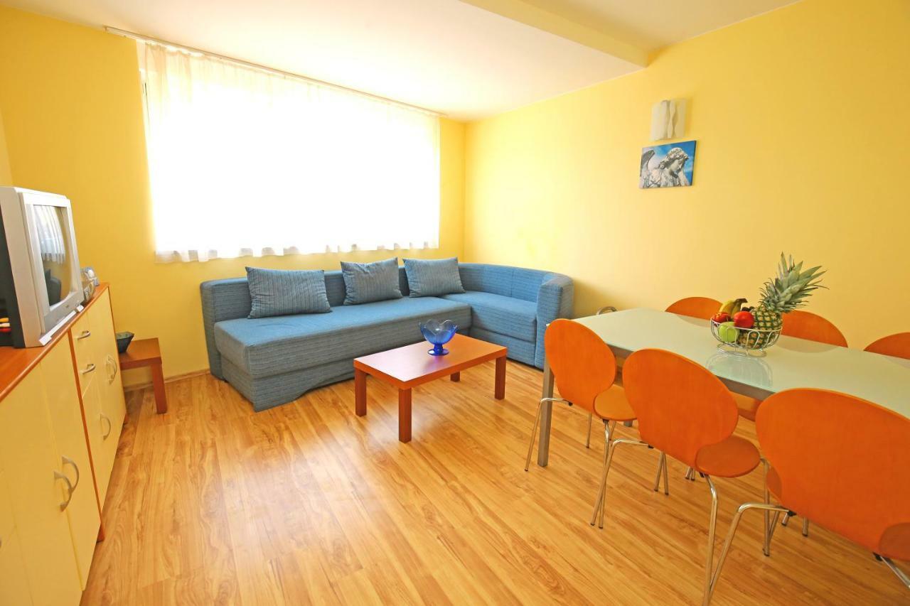 Solaris Apartment